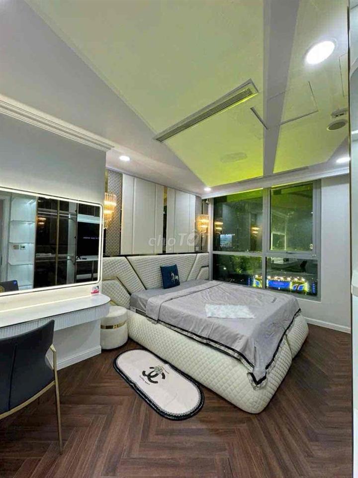 Cho thuê gấp CC 4PN + 3WC tại Vinhomes Central Park, 160m2, 60 triệu V