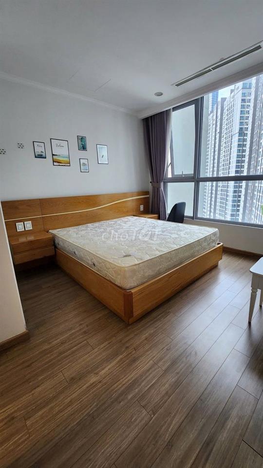 Bán căn hộ 2PN Vinhomes Central Park tầng cao, view thoáng.