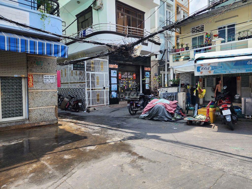 Bán nhà 3 tầng dt 68m2 hẻm đường Cao Thắng, bên hông chợ Phú Nhuận.