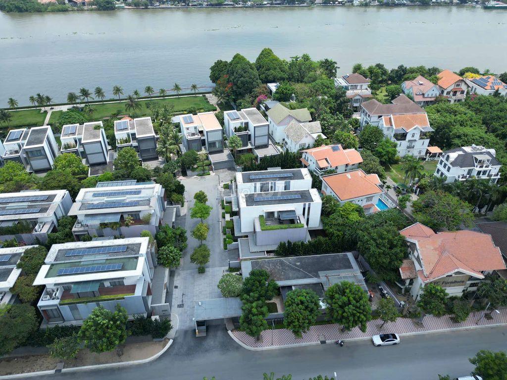 Bán Villa Khu Compound Bờ Sông Nguyễn Văn Hưởng, Thảo Điền.  