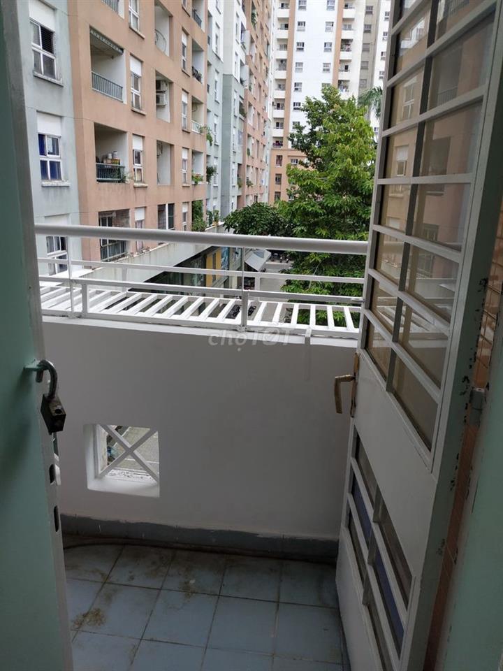 Bán căn hộ thang máy lầu cao tại 336/24 Nguyễn Văn Luông, giá 2 tỷ