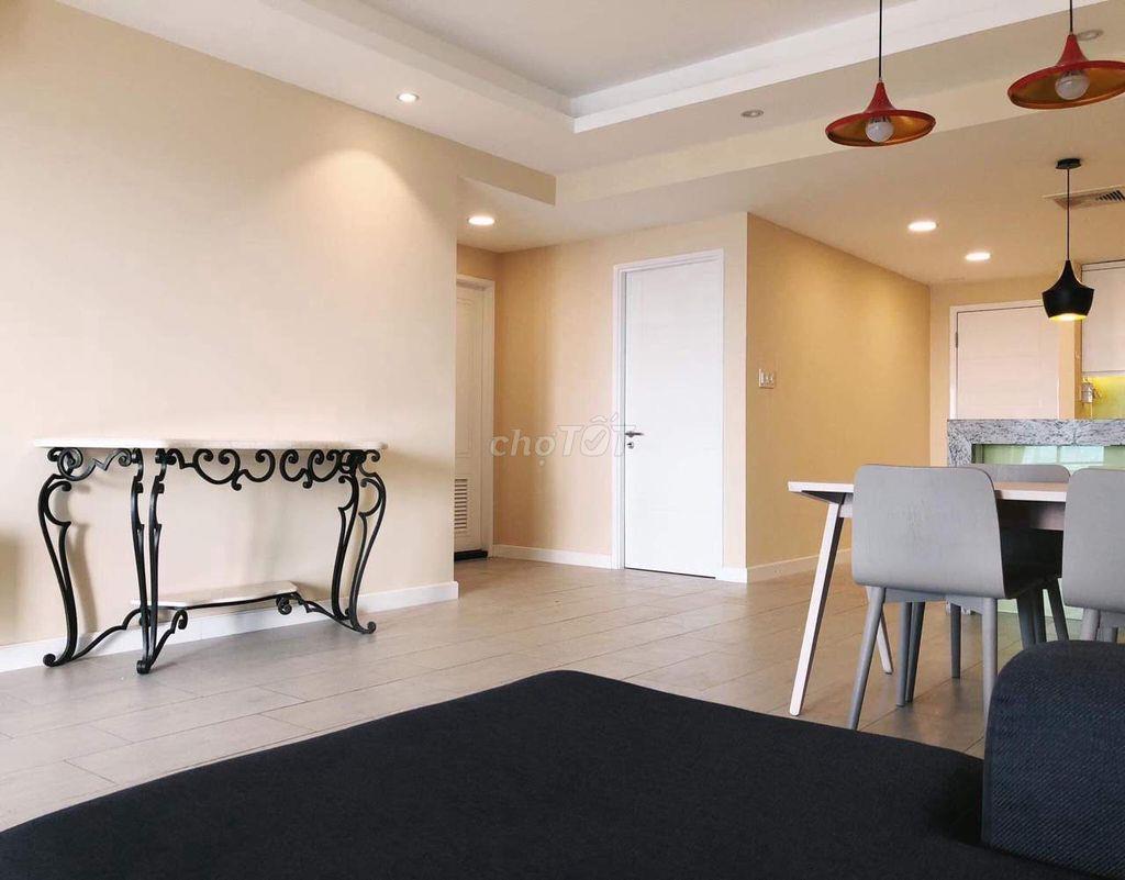 Cho thuê căn hộ quận 1, dt lớn, ngày trung tâm