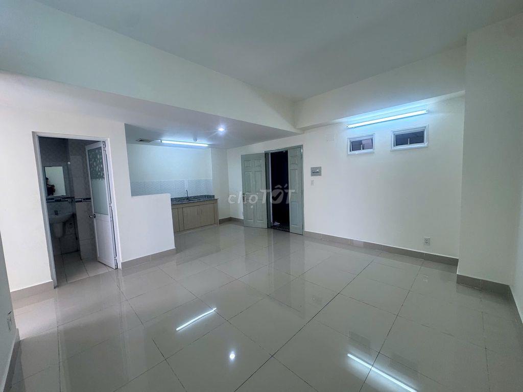 Chung Cư 1050 Phan Chu Trinh.căn hộ Penthouse 61,5m2. 2 PN.View đẹp