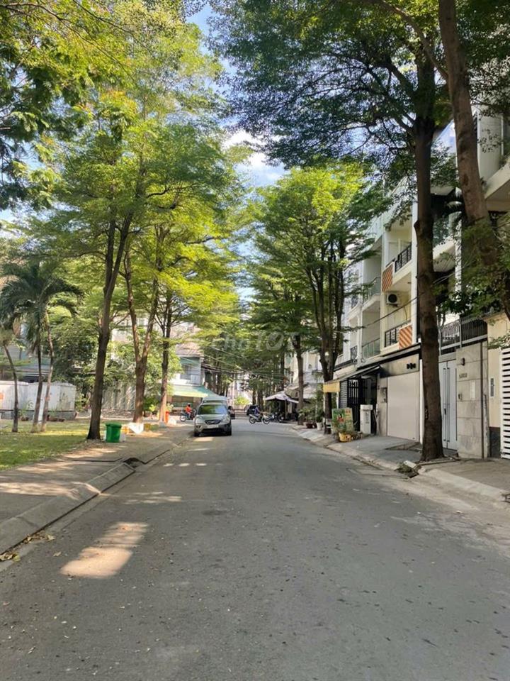 Bán gấp nhà 37/20 Đặng Thùy Trâm, DT 4X16M. Trệt 2 Lầu ST.