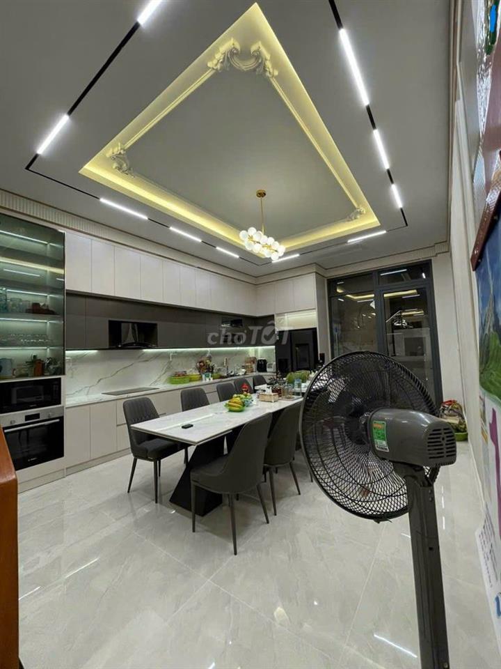 Nhà đẹp 122/9  Bình Lợi.DT 5x20m. trệt 2 lầu ST.