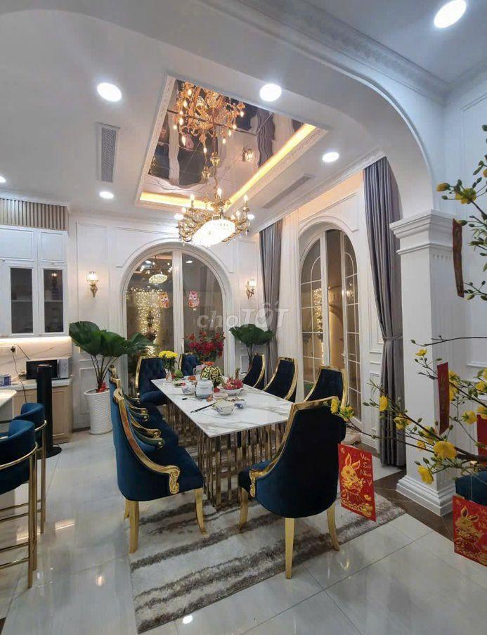 Biệt thự View Sông Bình Lợi. DT 10X20M. Trệt 2 Lầu áp mái