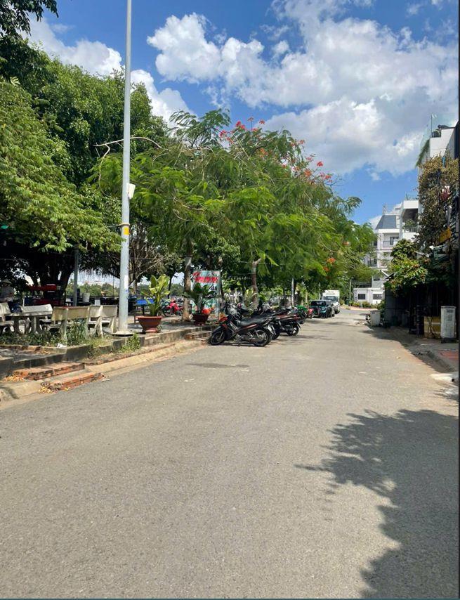 Đất đẹp  Bình Lợi, DT 6x20m. View sông Sài Gòn. hẻm xe tải thông