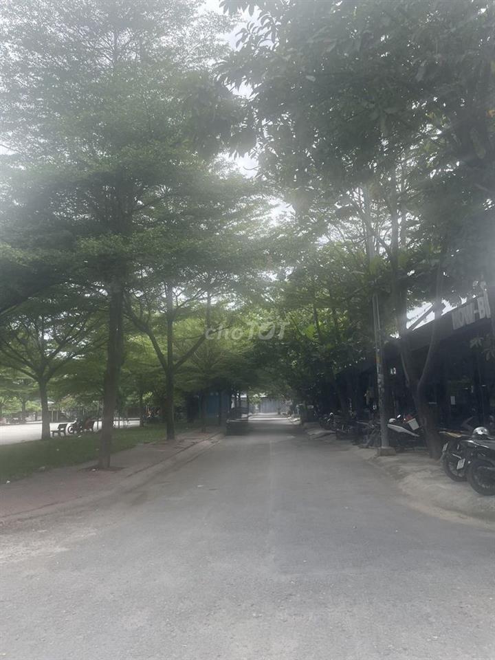 Gấp Gấp!!! đất Bình Lợi view công viên. DT 5x20m. Hẻm Thông 12m