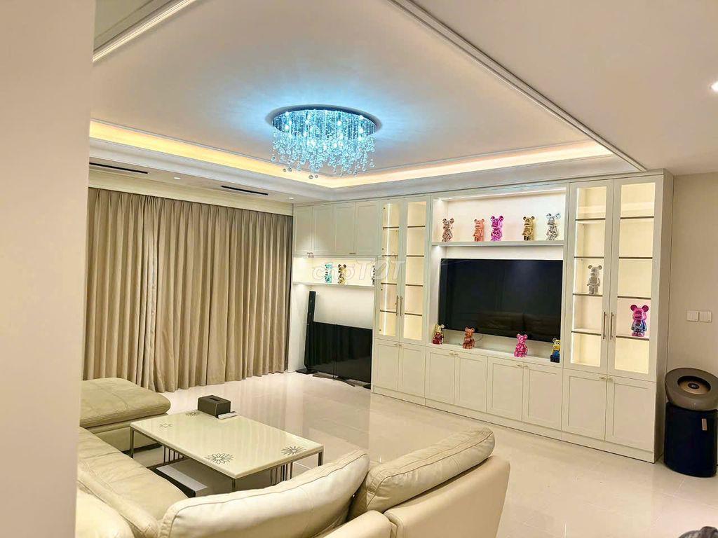 Bán căn hộ Cantavil Hoàn Cầu , căn góc tầng cao 154m2 3pn 2wc