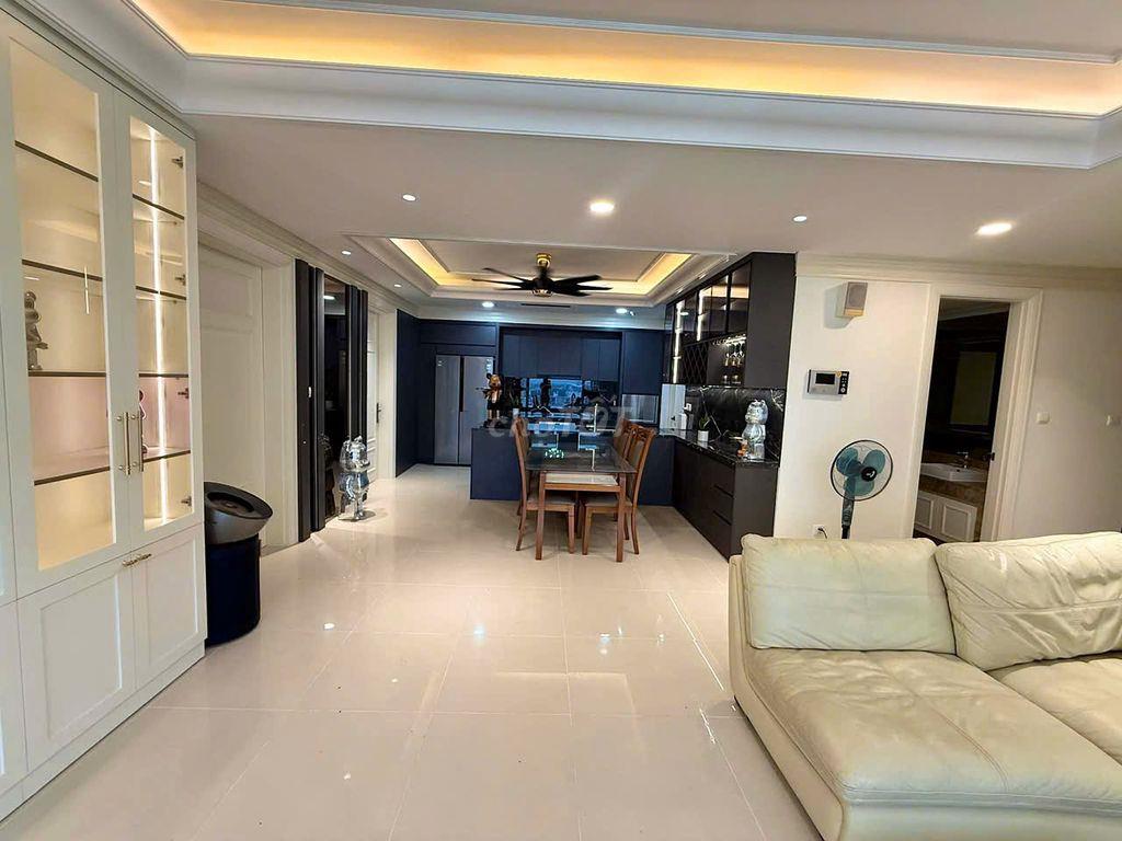 Bán căn hộ Cantavil Hoàn Cầu , căn góc tầng cao 154m2 3pn 2wc