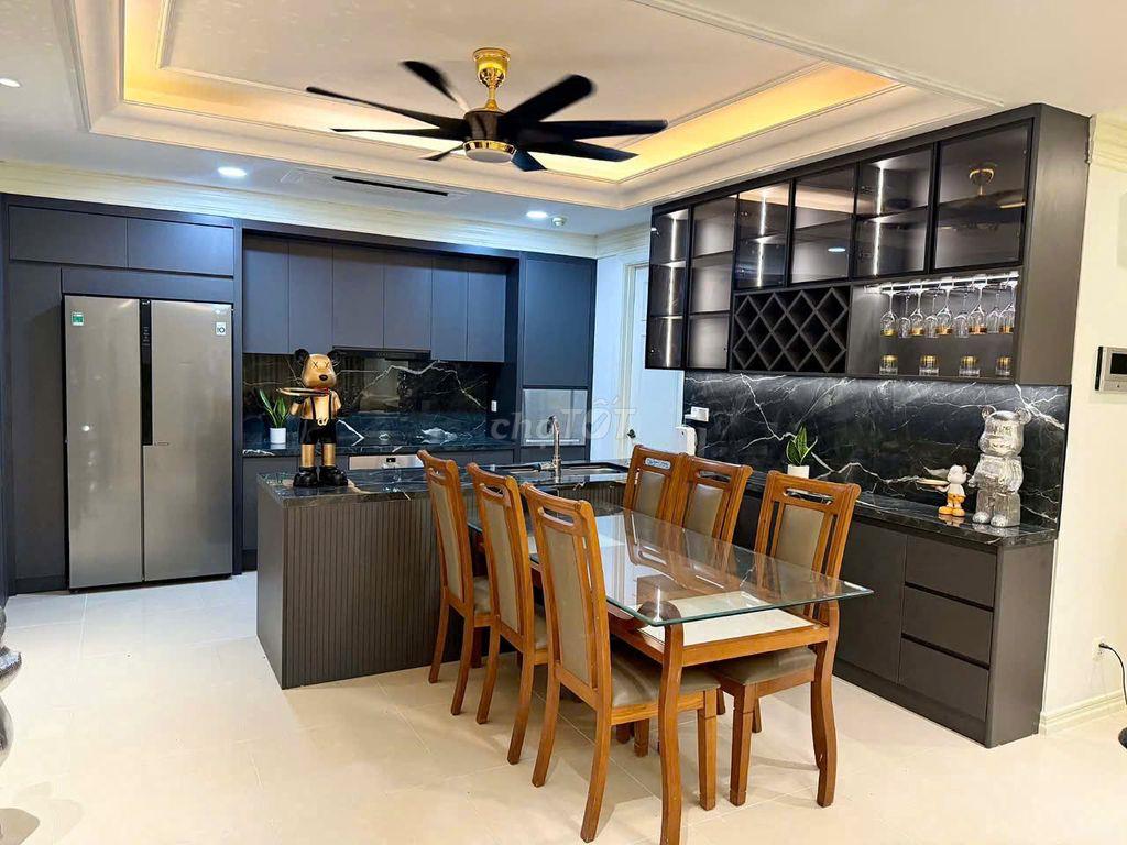 Bán căn hộ Cantavil Hoàn Cầu , căn góc tầng cao 154m2 3pn 2wc