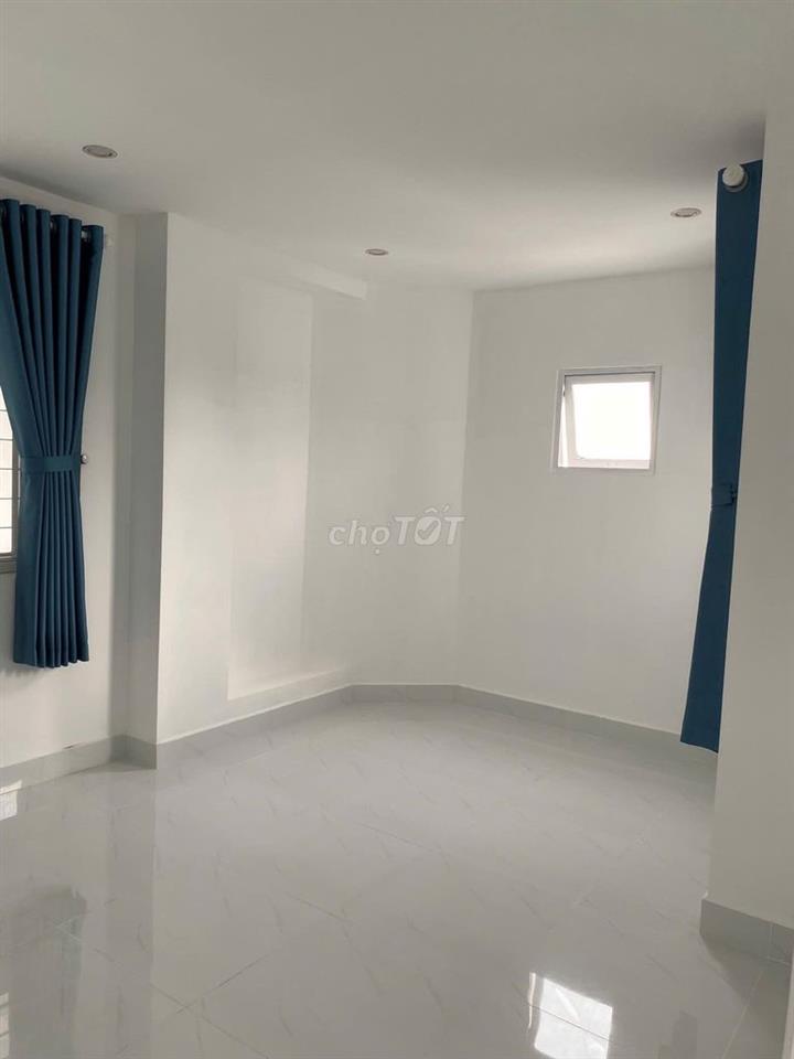Bán chung cư Thế Kỷ 21, dt 70m2 2pn 1wc ban công ĐÔNG NAM