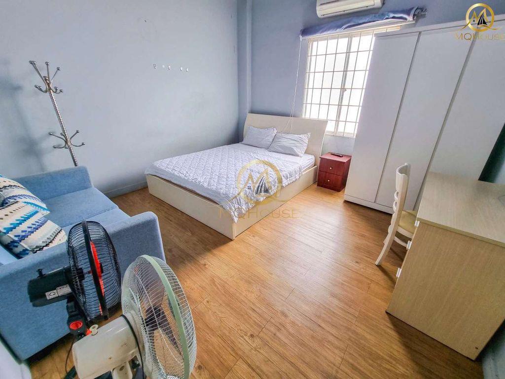 Nhà tớ- căn 1PN có bồn tắm, rộg 50m2 ngay trug tâm,gần ngã 4 Phú Nhuận