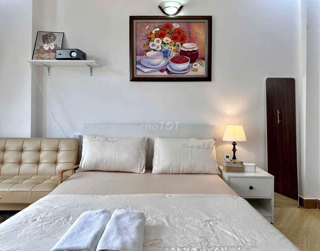 🏵️ Nhà tớ - Cho Thuê Studio Balcon đầy đủ Nội Thất | ngay khu Phú Nhuận