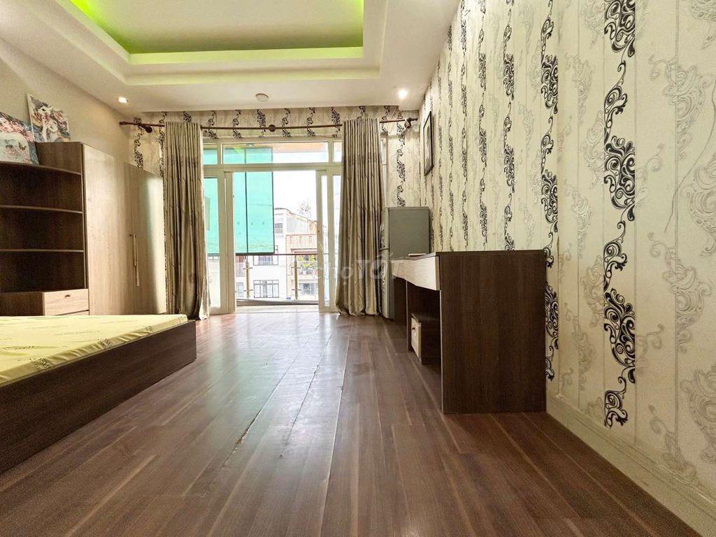 🏵️ Nhà Tớ - Cho Thuê STUDIO BANCONY tách bếp - rất to ở Chu Văn An - BT