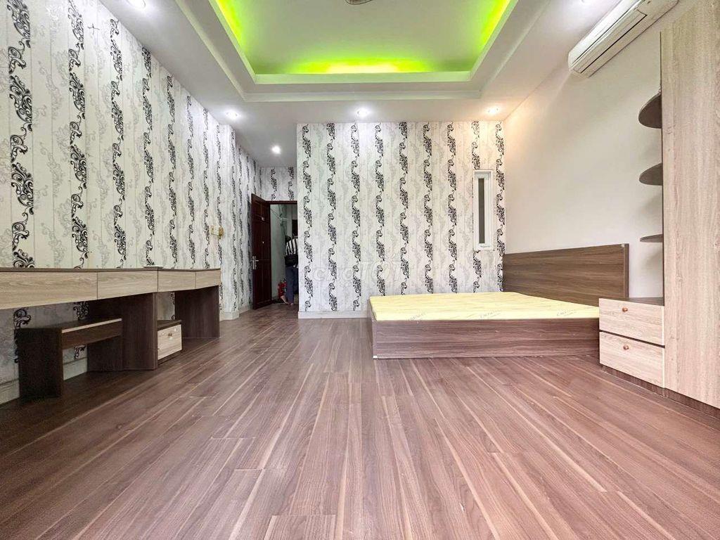 🏵️ Nhà Tớ - Cho Thuê STUDIO BANCONY tách bếp - rất to ở Chu Văn An - BT