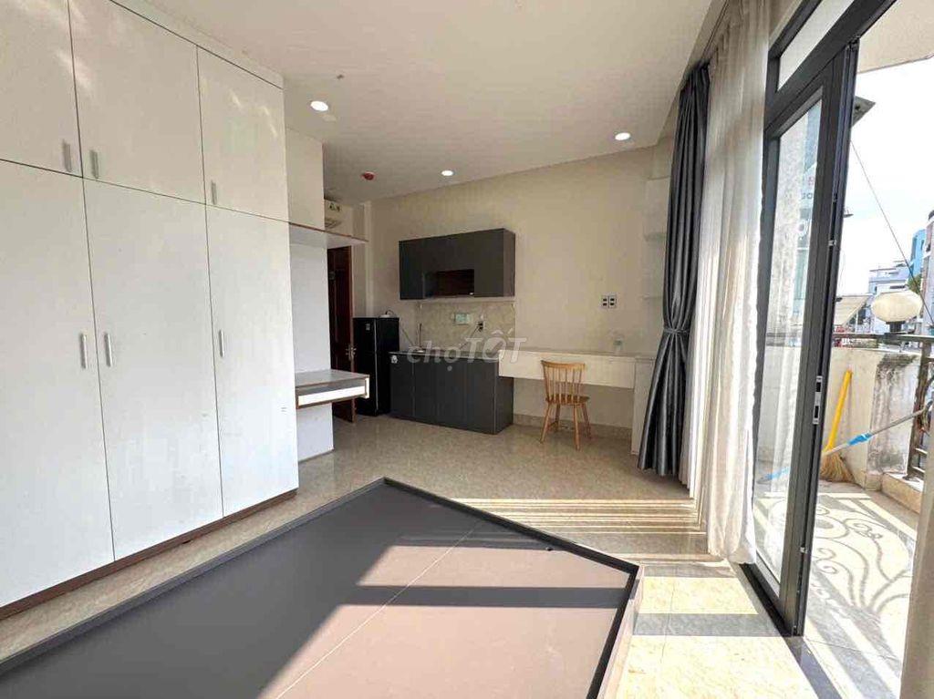 Cho Thuê Căn Hộ Studio Ban Công Thang Máy