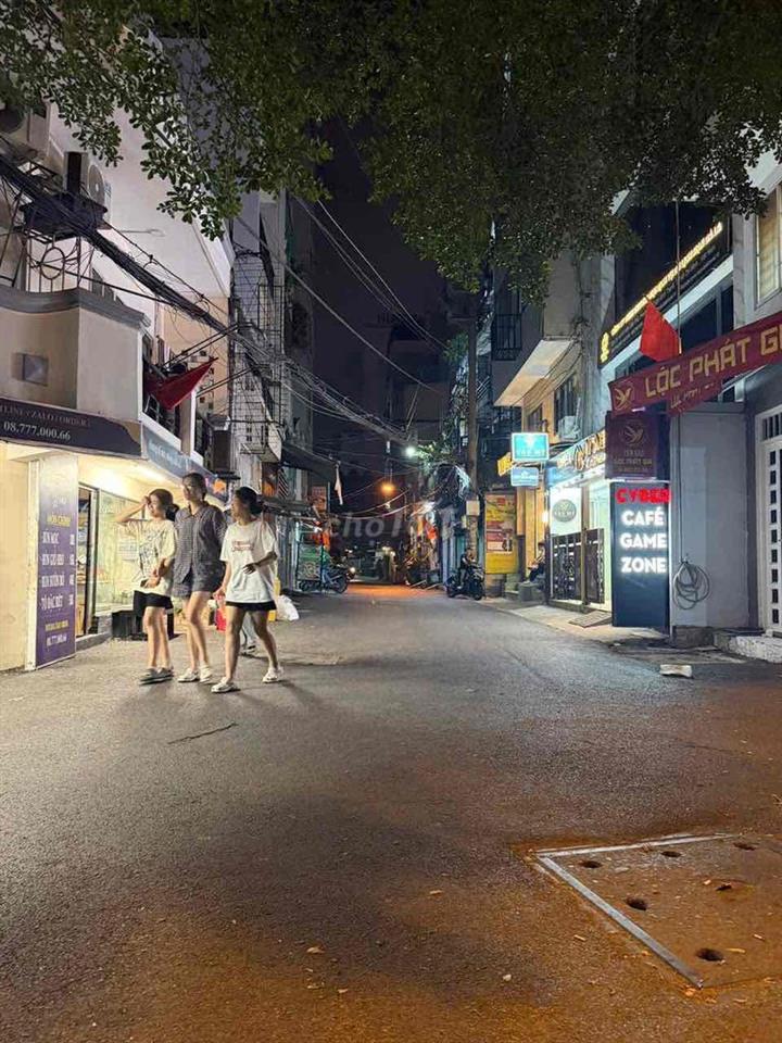 Phòng Full nội thất dt: 30m2 (lầu 1)hẻm 441/ ĐBP thông qua D2, p25,BT.