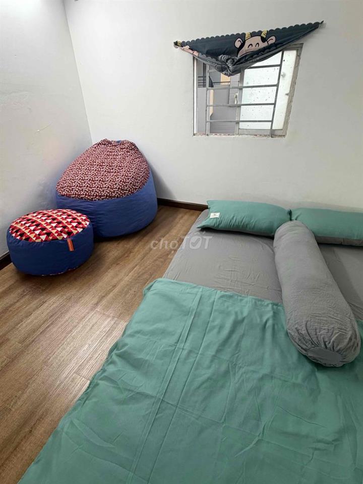 Phòng Full nội thất dt: 30m2 (lầu 1)hẻm 441/ ĐBP thông qua D2, p25,BT.