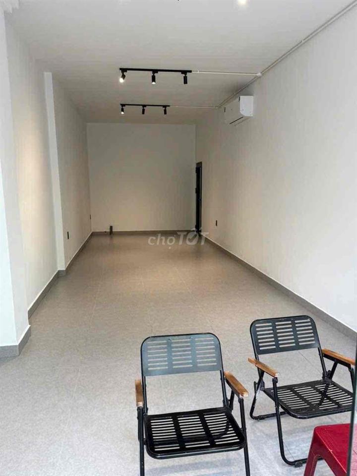 Mặt Bằng KD Sầm Uất Vỉa Hè 5m rộng Đường Võ Oanh,P25,BT.dt:3,2m x 10m.