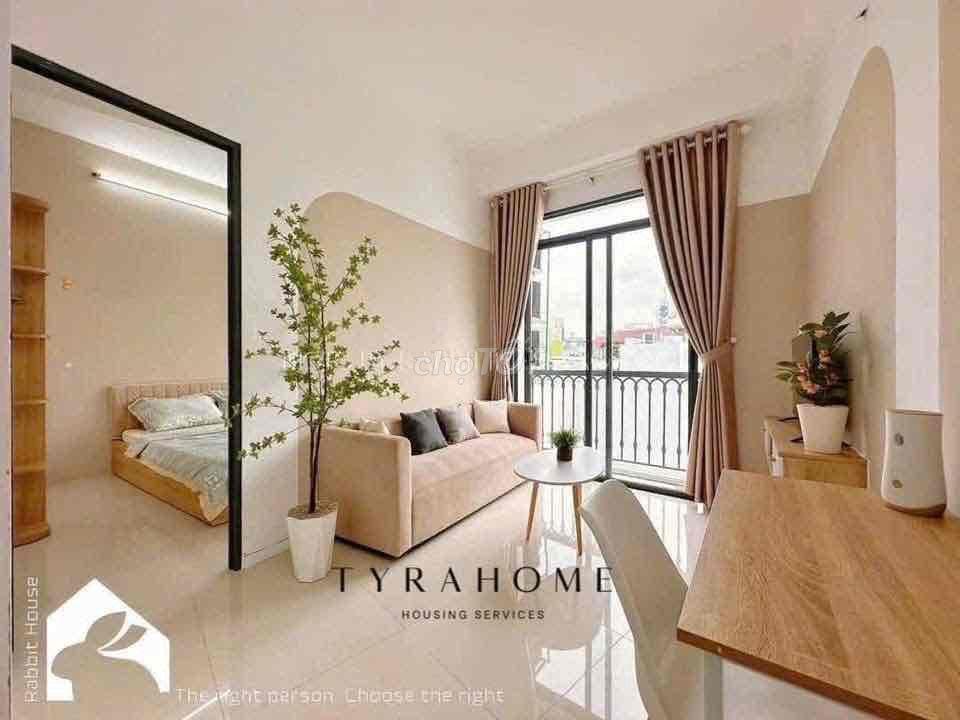 🌻CHO THUÊ CH 2PN + 1PK🌳BALCONY THOÁNG Ở PHAN XÍCH LONG🌳THANG MÁY✨50M2✨