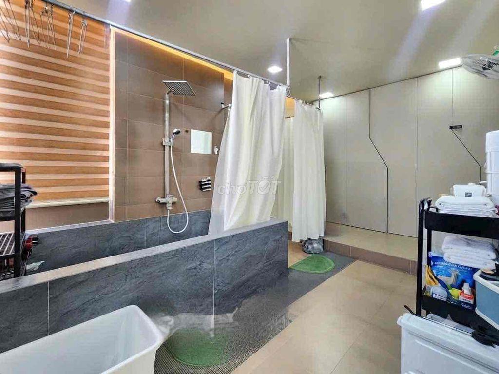 căn 1 phòng ngủ tách bếp 40m2 cửa sổ thoanga