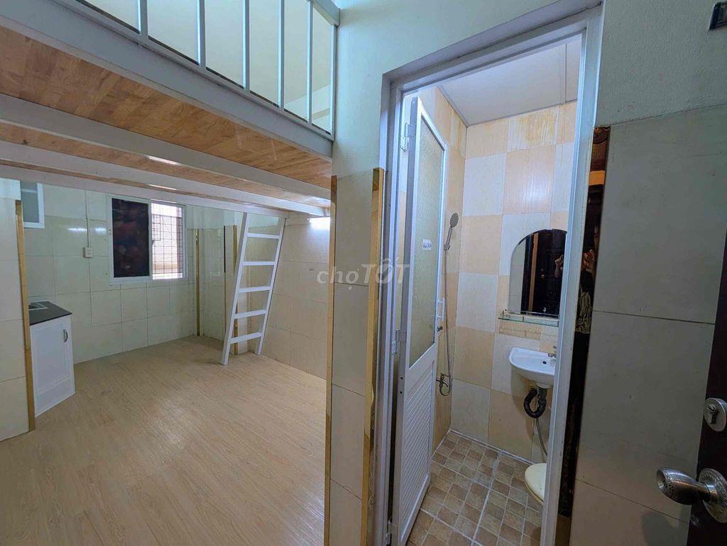 trọ gác giá học sinh 3tr8 ngay lê quang định có máy lạnh