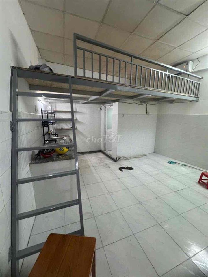 cho thuê nguyên căn 1pn khép kín + 1 phòng gác 1 trệt 1 lầu