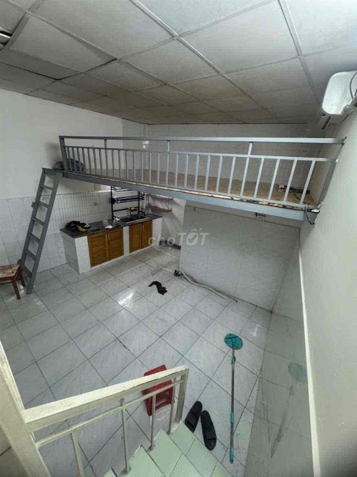 cho thuê nguyên căn 1pn khép kín + 1 phòng gác 1 trệt 1 lầu