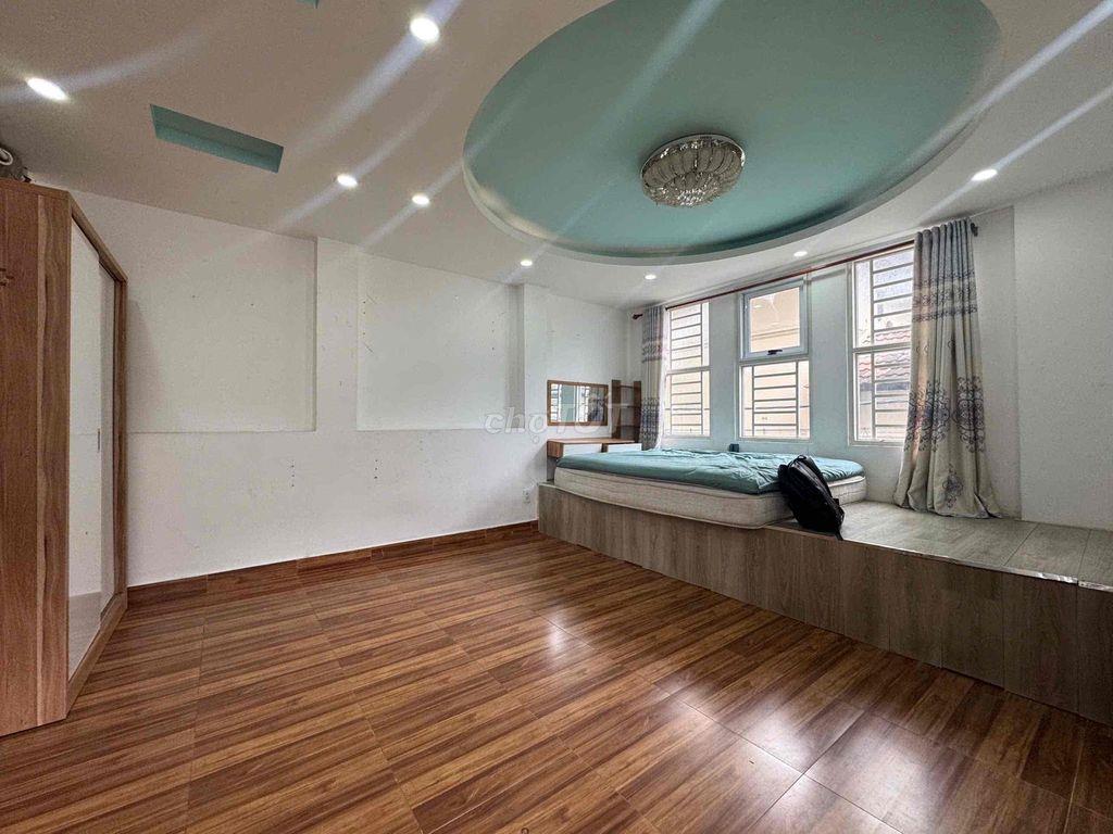 STUDIO 30M² SIÊU RỘNG THOÁNG – NHIỀU CỬA SỔ, FULL NỘI THẤT NGAY VĂN LA