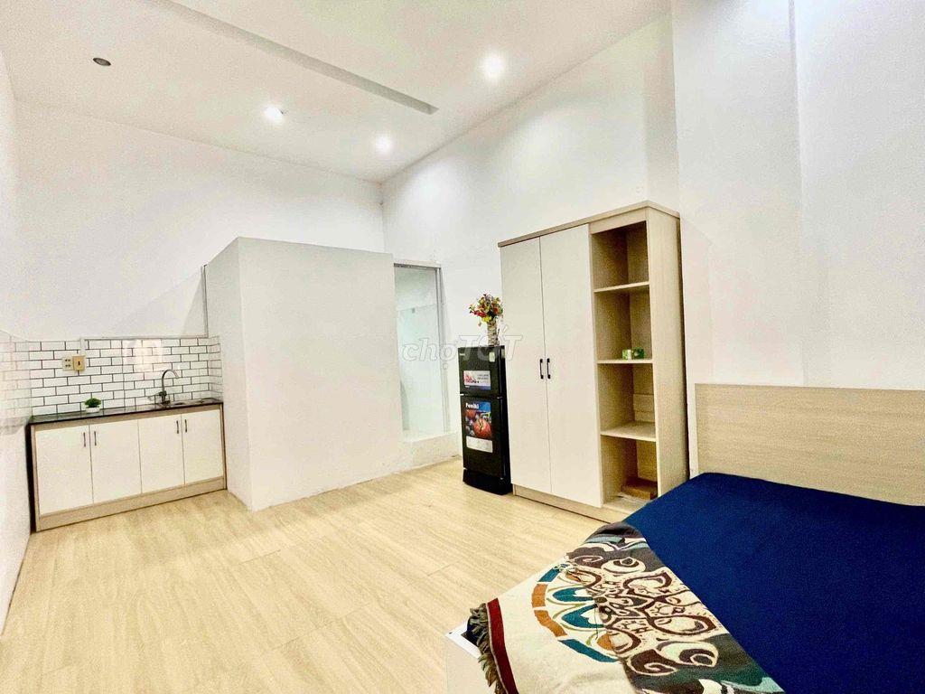 🔥 STUDIO 40M² CỬA SỔ TRỜI SIÊU THOÁNG – GẦN HÀNG XANH, QUẬN 1