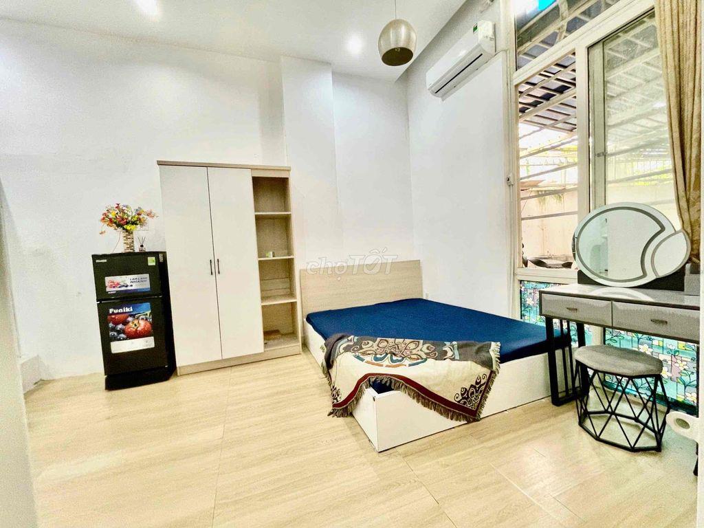 🔥 STUDIO 40M² CỬA SỔ TRỜI SIÊU THOÁNG – GẦN HÀNG XANH, QUẬN 1