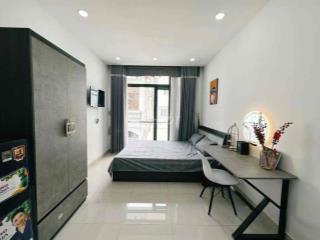 STUDIO FULL NỘI THẤT – BAN CÔNG THOÁNG, GẦN QUẬN 1