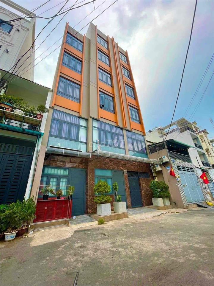 STUDIO FULL NỘI THẤT – BAN CÔNG THOÁNG, GẦN QUẬN 1