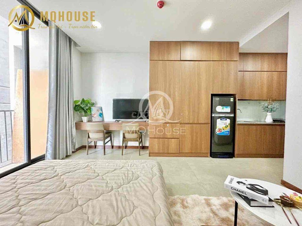 Studio sát công viên Hoàng Văn Thụ - Ban công, full nội thất