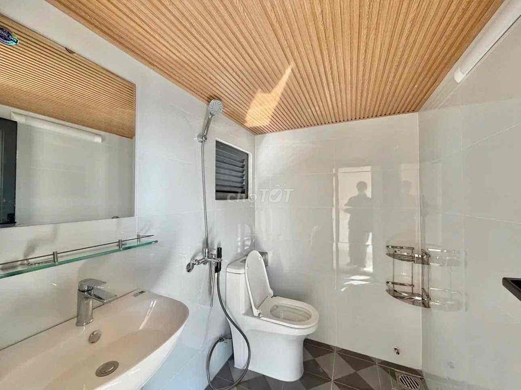 Duplex Mới 100% – Nguyễn Gia Trí – Gần FTU, HUTECH, UEF