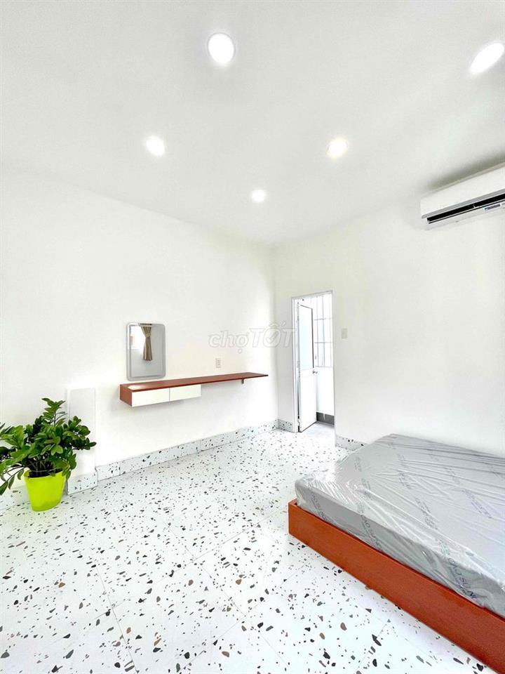 Căn STUDIO Q1 - Ban Công Cửa Sổ FULL nội thất