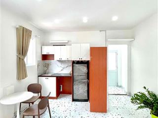 Căn STUDIO Q1 - Ban Công Cửa Sổ FULL nội thất