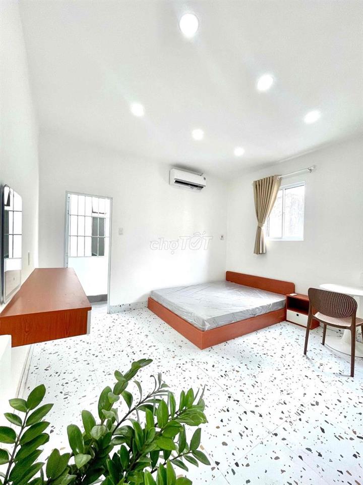 Căn STUDIO Q1 - Ban Công Cửa Sổ FULL nội thất