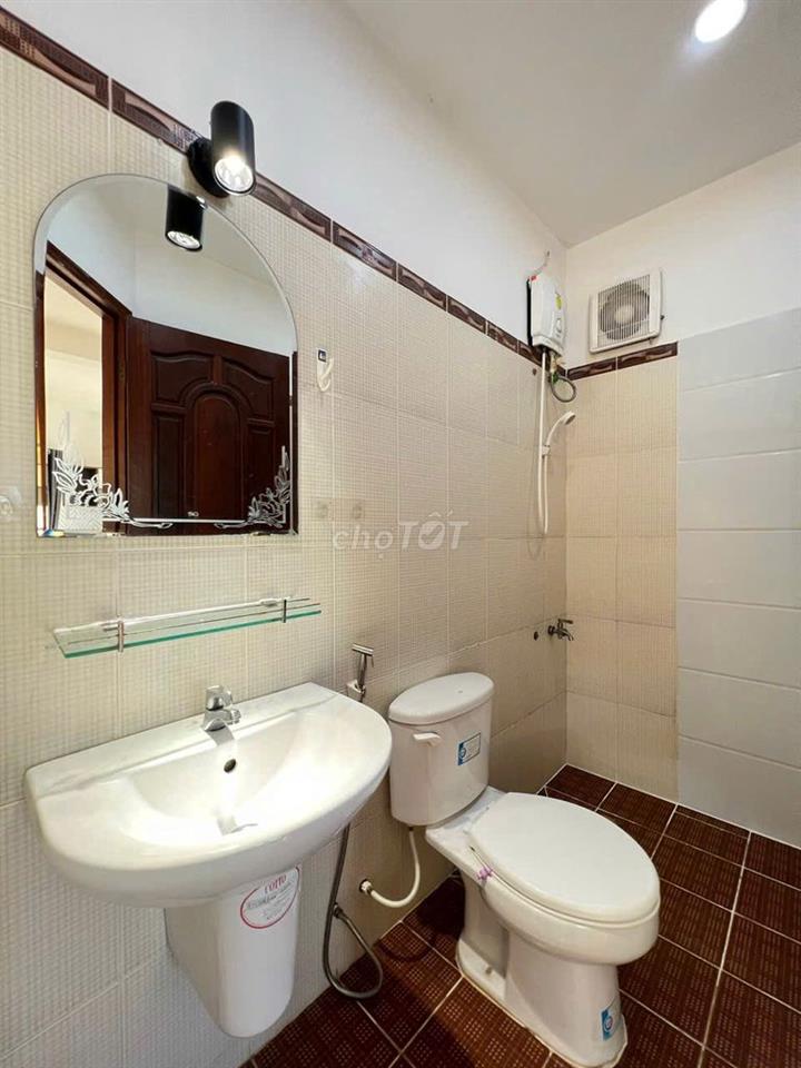 Studio ban công 30m² – Full NT, gần ĐH Văn Lang, CV Đặng Thùy Trâm