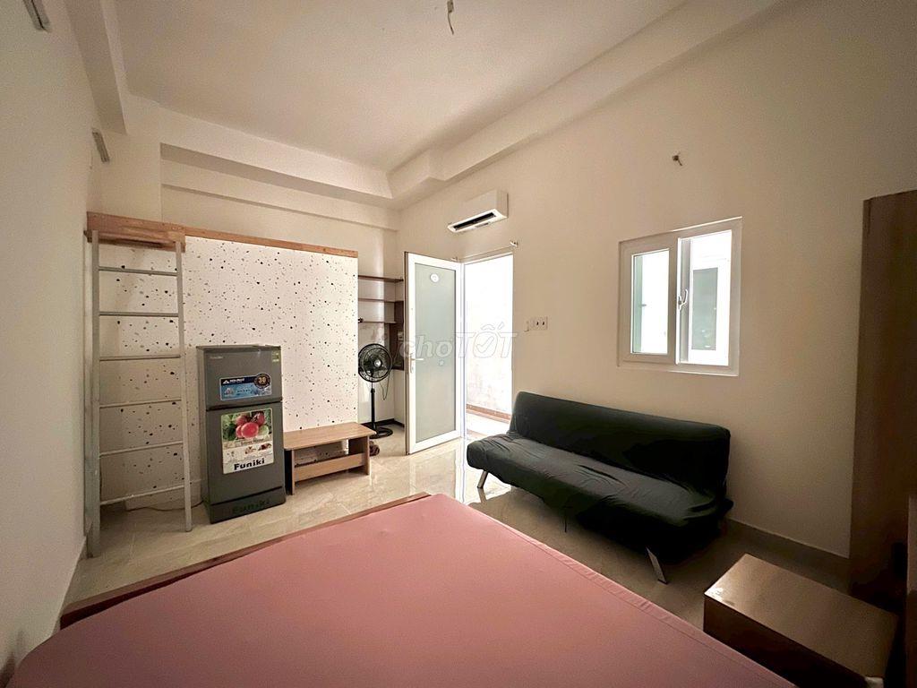 Cho Thuê Phòng Cửa Sổ - Ban Công Full NT Có Thang Máy Gần ĐH VLU, HIU