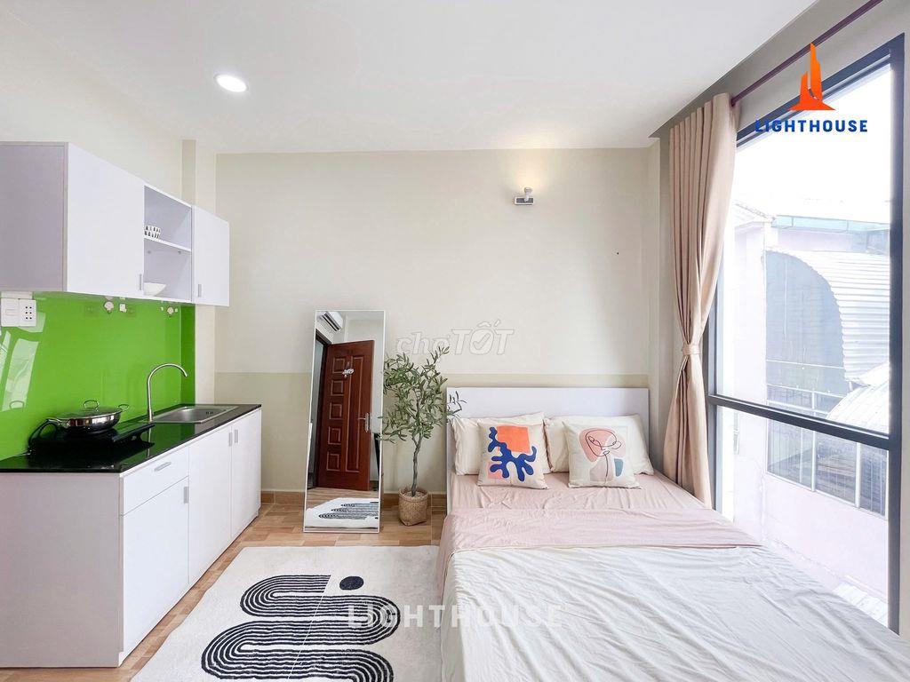 Phòng ban công 20m² – Full NT, gần HUTECH, tiện Quận 1
