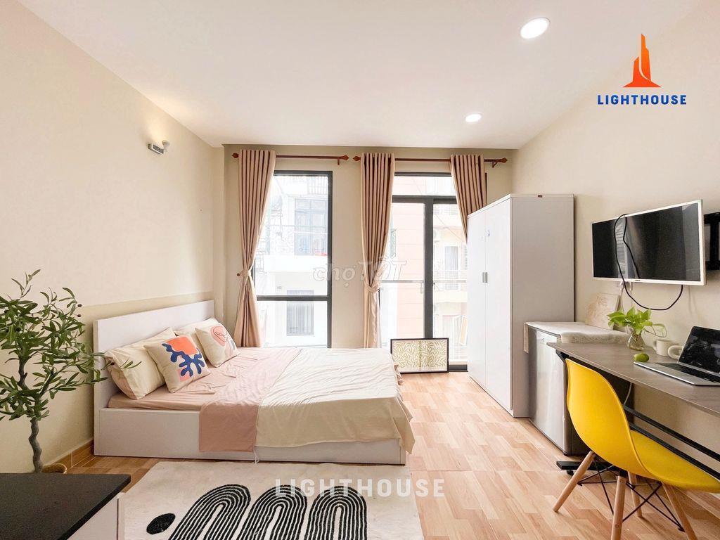 Phòng ban công 20m² – Full NT, gần HUTECH, tiện Quận 1