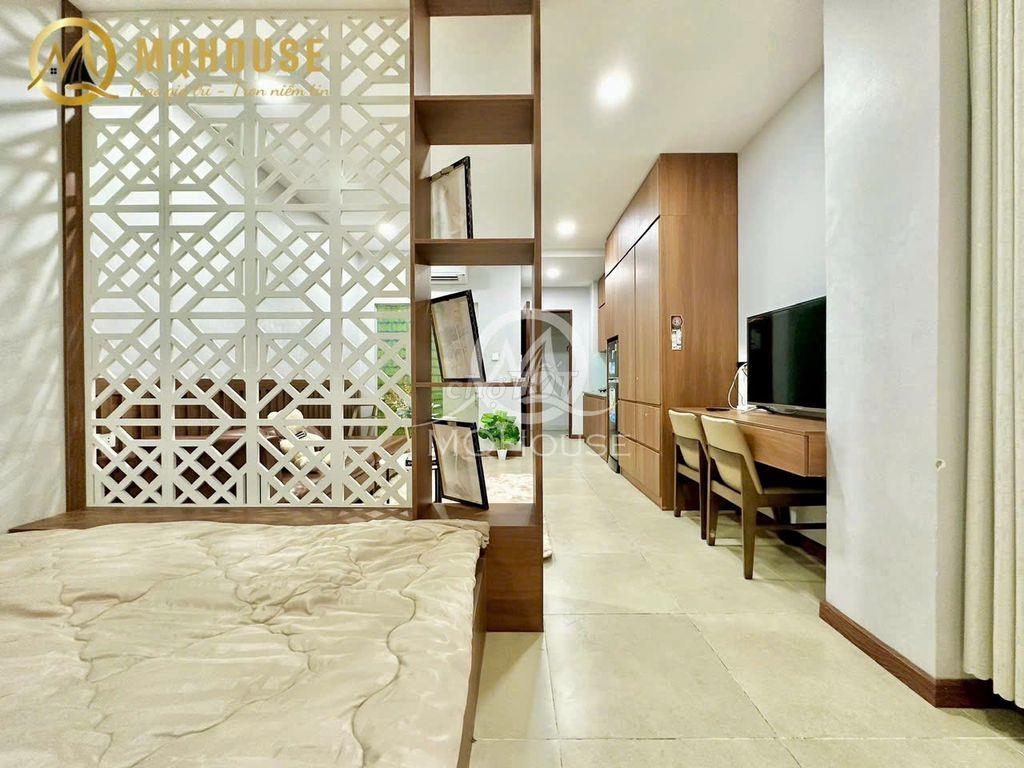 Studio ban công 40m² Full NT, thang máy, hầm xe rộng trục Lê Văn Sỹ