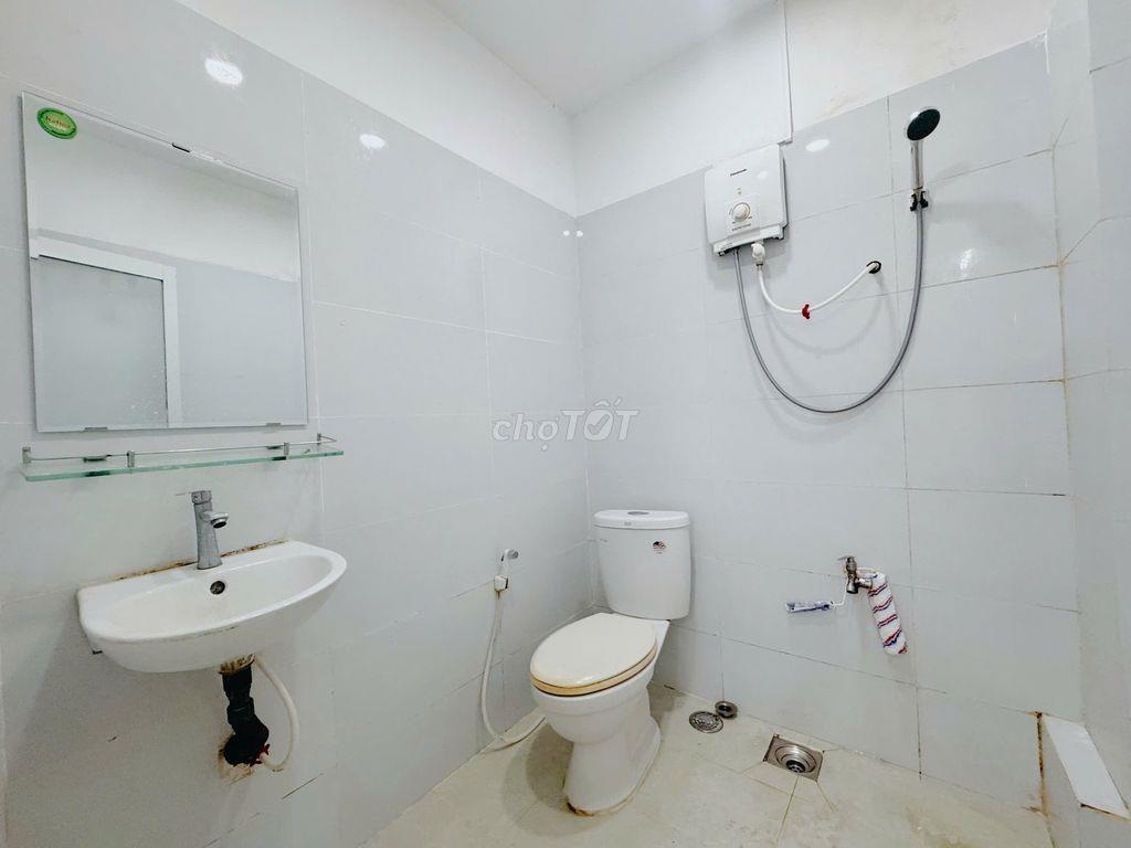 1PN 40m² – Full NT, chỉ 6tr, gần HUTECH, UEF, Landmark 81, tiện Q1