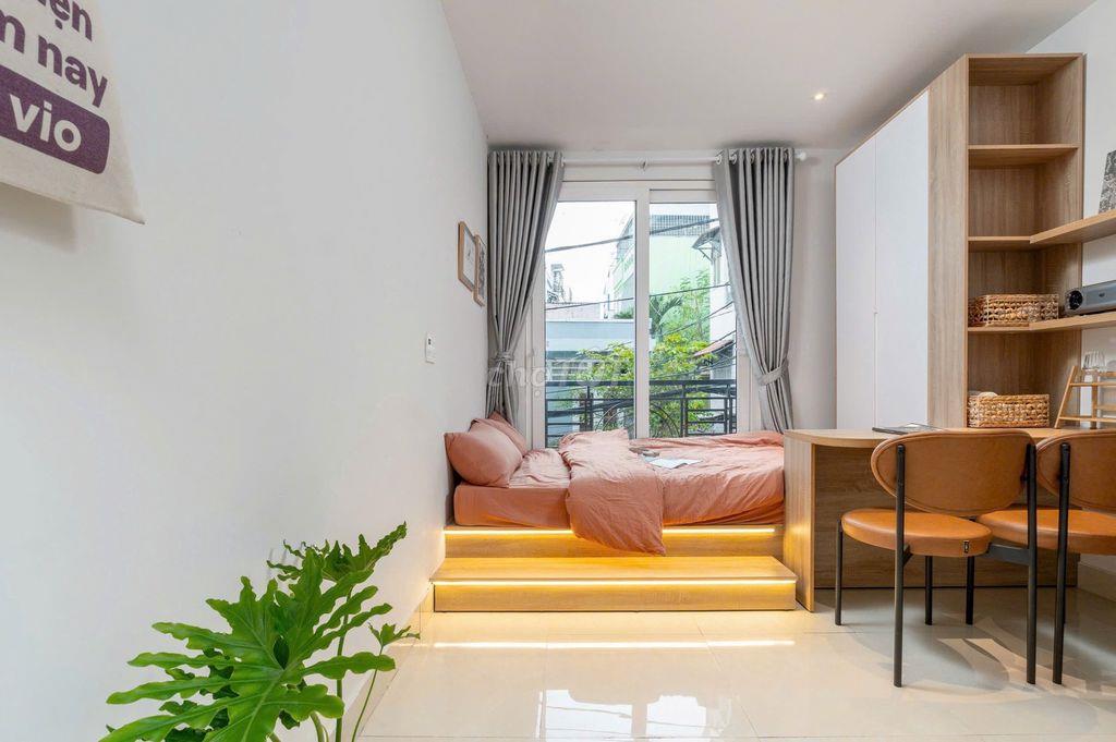 Studio cửa sổ lớn 30m² Full NT, gần Phan Xích Long, Phú Nhuận tiện Q3