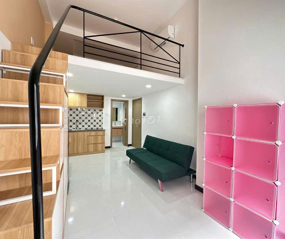 CĂN HỘ ĐẸP GÁC CAO GIÁ RẺ, CỬA SỔ TRỜI 30m2, GẦN HÀNG XANH, QUẬN 1