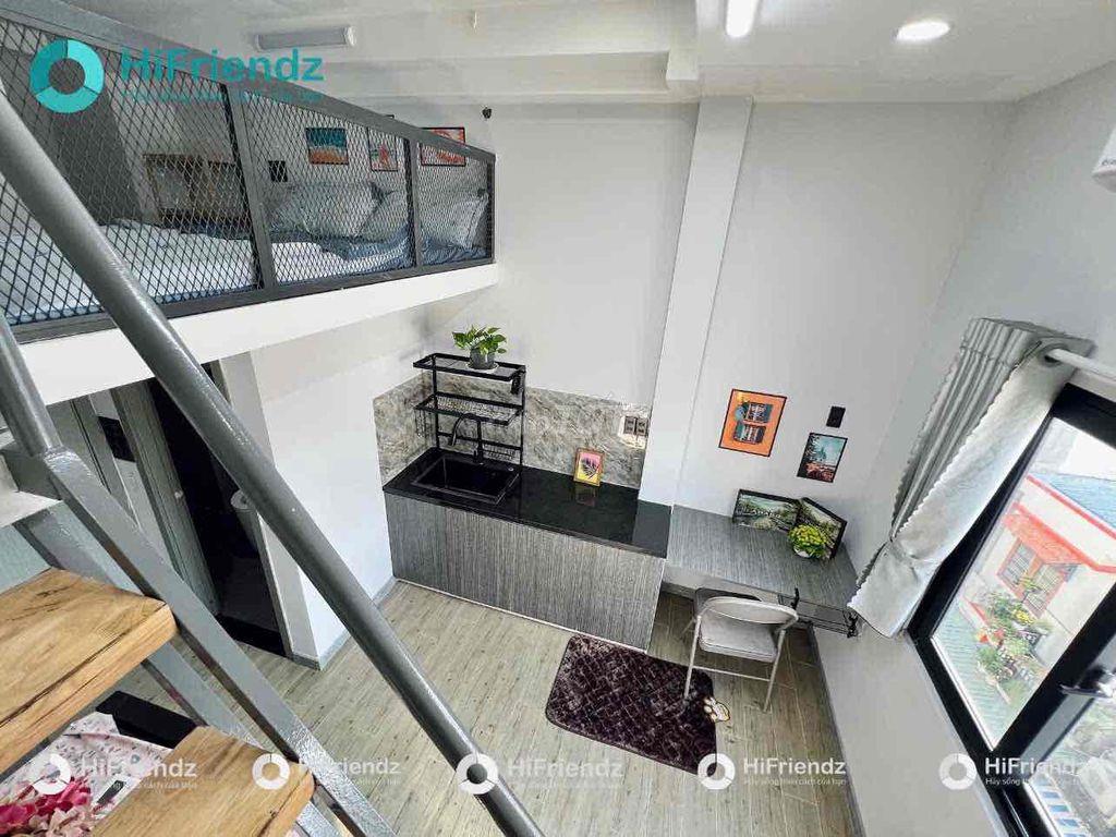 PHÒNG ĐẸP GÁC CAO 1m8 GIÁ RẺ, RỘNG 30m2 CỬA SỔ THOÁNG GẦN VLU, Q1, Q3