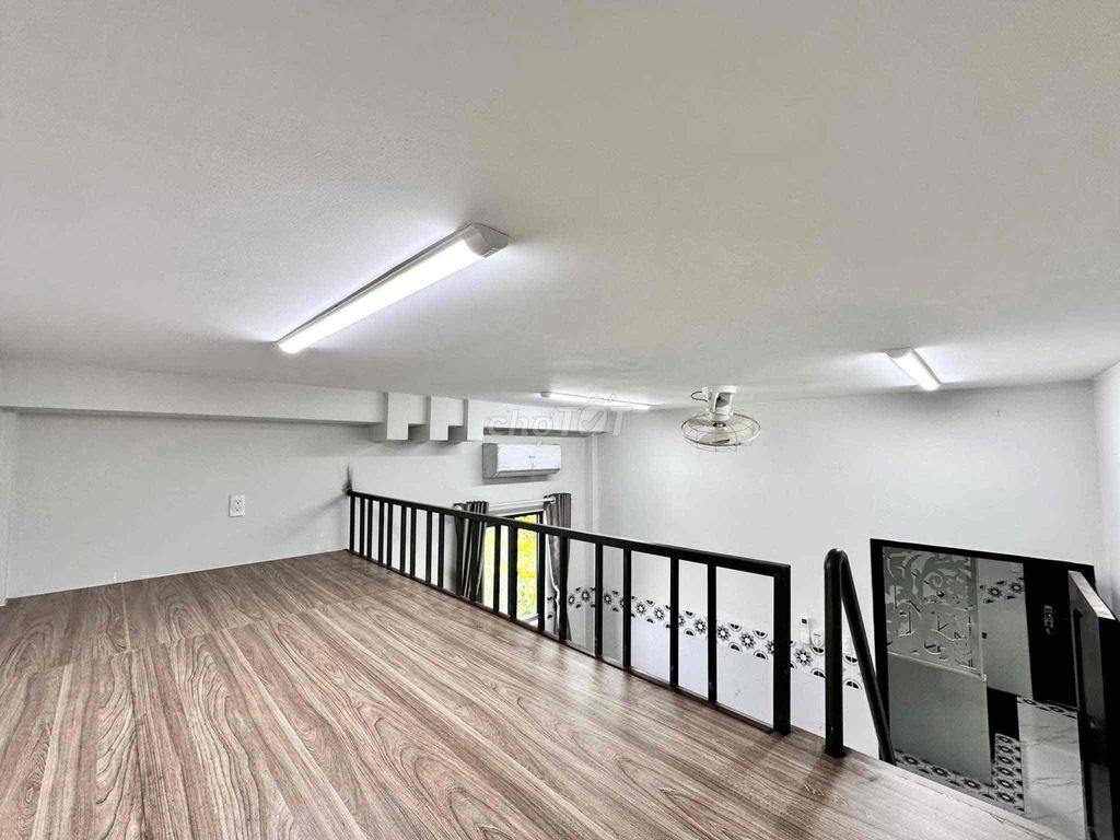 2 KHÔNG GIAN NGỦ ĐẸP GIÁ RẺ BAN CÔNG LỚN THOÁNG MÁT RỘNG 40m2 GẦN VLU