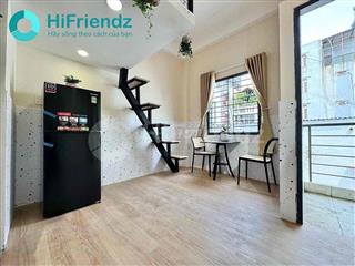 PHÒNG ĐẸP GIÁ RẺ BAN CÔNG THOÁNG, GÁC CAO RỘNG 30m2 GẦN UTH, VLU, Q1